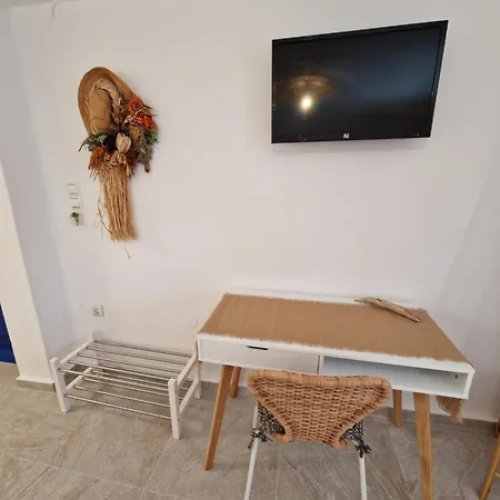 Anamnisi * Adamantas (Milos)