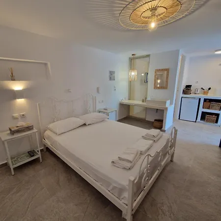 Anamnisi Adamantas (Milos)