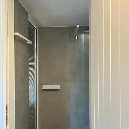 Anamnisi Apartman
