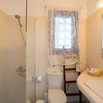 شقة Anamnisi *