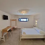 Anamnisi شقة *