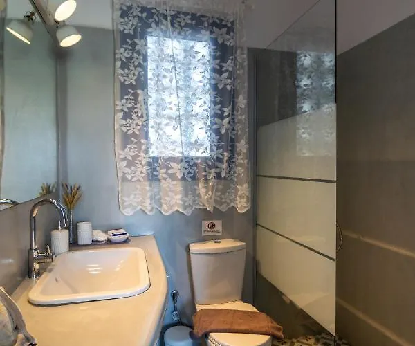 아파트 Anamnisi 아다마스